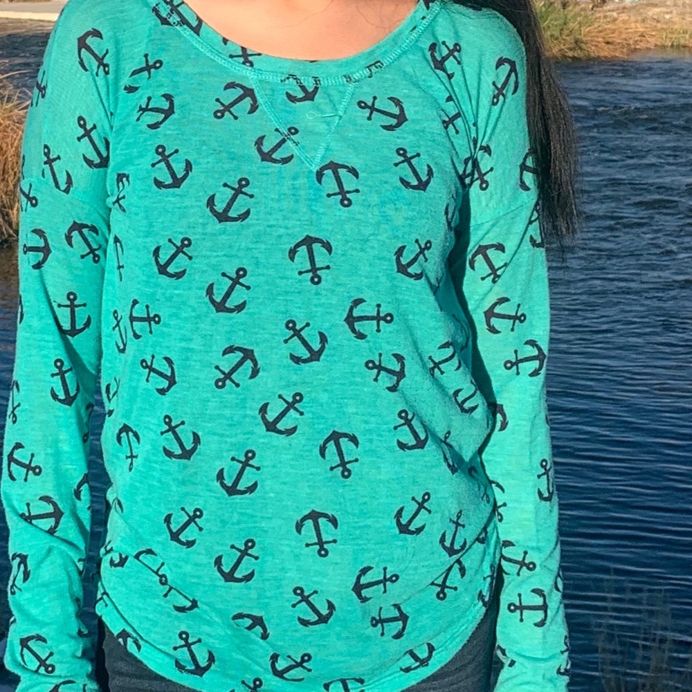 Hollister anchor long sleeve ⚓️shirt